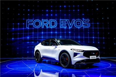 搭12.3＋27英寸巨幅屏幕 福特EVOS上海车展全球首发图2