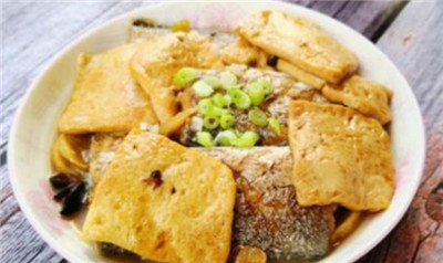 美食推荐：蚝汁烧螃蟹、带鱼炖豆腐、虾仁毛豆炒馒头图2