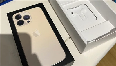 法国版苹果iPhone 13系列包装盒中仍包含EarPods耳机