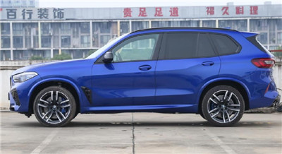 性能怪兽宝马X5M，零百加速3.9s，搭载4.4T V8引擎图2