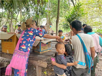 泰国边境避难营关停，多数缅籍难民暂居江边地区图1