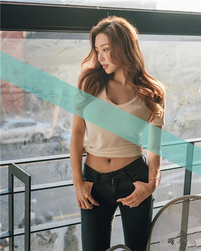韩国新生代模特Ssovely 沙漏身材蜜桃臀 完美搭配显身型图2