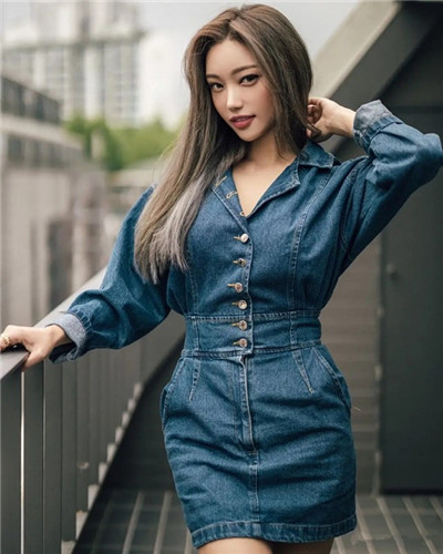 韩国新生代模特Ssovely 沙漏身材蜜桃臀 完美搭配显身型