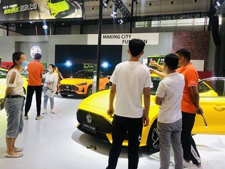 2022新疆国际汽车工业博览会今日盛大开幕抄底购车免费观展