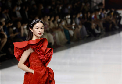 中国国际时装周（2023春夏系列）在北京落下帷幕图2