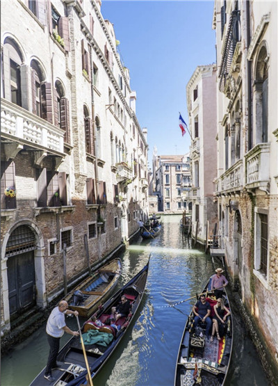 “旅游业过剩”让威尼斯当地居民纷纷逃离