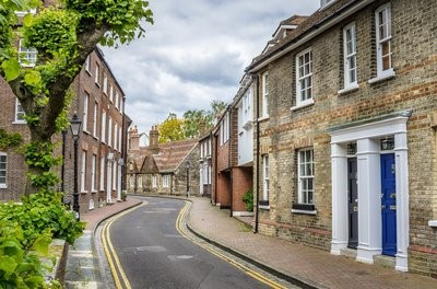 英国购房问询量大跌 房产中介业界对房价下跌形成共识