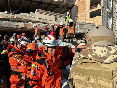 土耳其地震第7天，中国救援队仍在坚持，西方多国已提前撤离图3