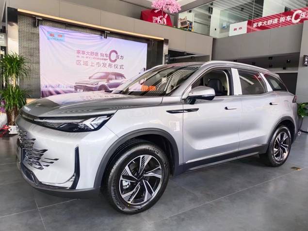 家享大舒适SUV 北京新X7乌鲁木齐鑫加恒到店实拍图3