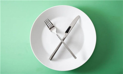 “限时轻断食”会让你更有效地减肥吗？研究给出的真相