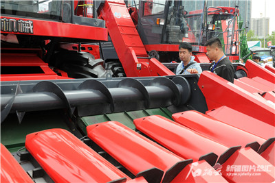 2023新疆农业机械博览会开幕 全球600余家知名企业参展图1