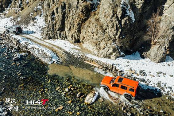 漫山遍野皆坦克·燃冬季 冰雪驾乘体验营